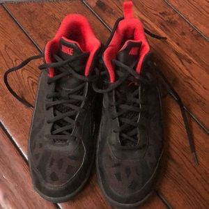 Nike Dual Fusion High top basketball shoes 6.5 boy